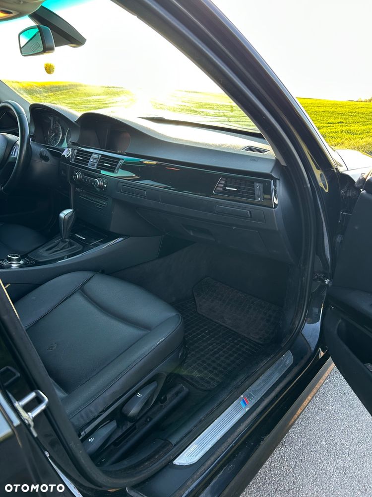 BMW Seria 3 318d DPF Edition Sport - 20