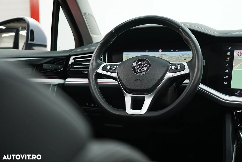 Volkswagen Touareg 3.0 V6 TDI 4Motion DPF Automatik R-Line - 33