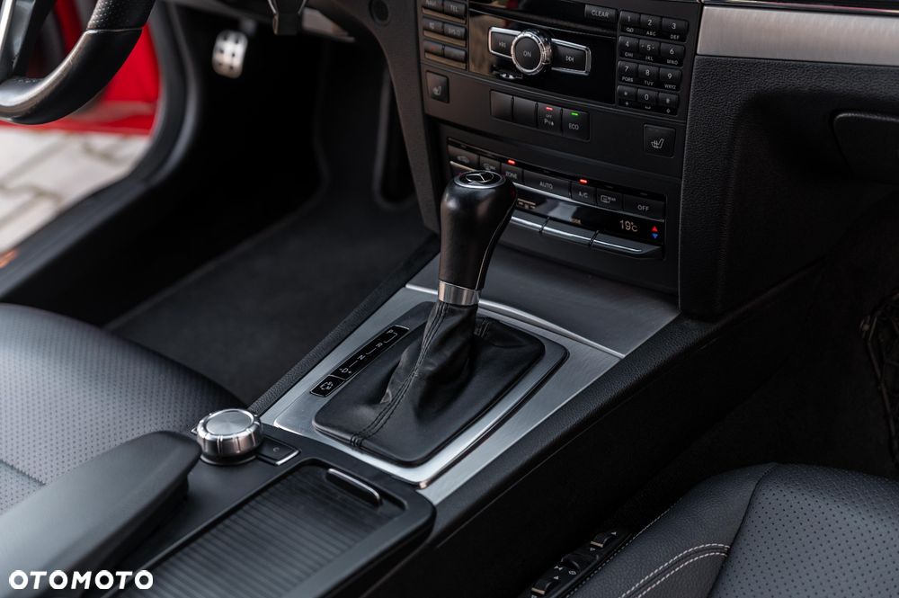 Mercedes-Benz Klasa E - 23