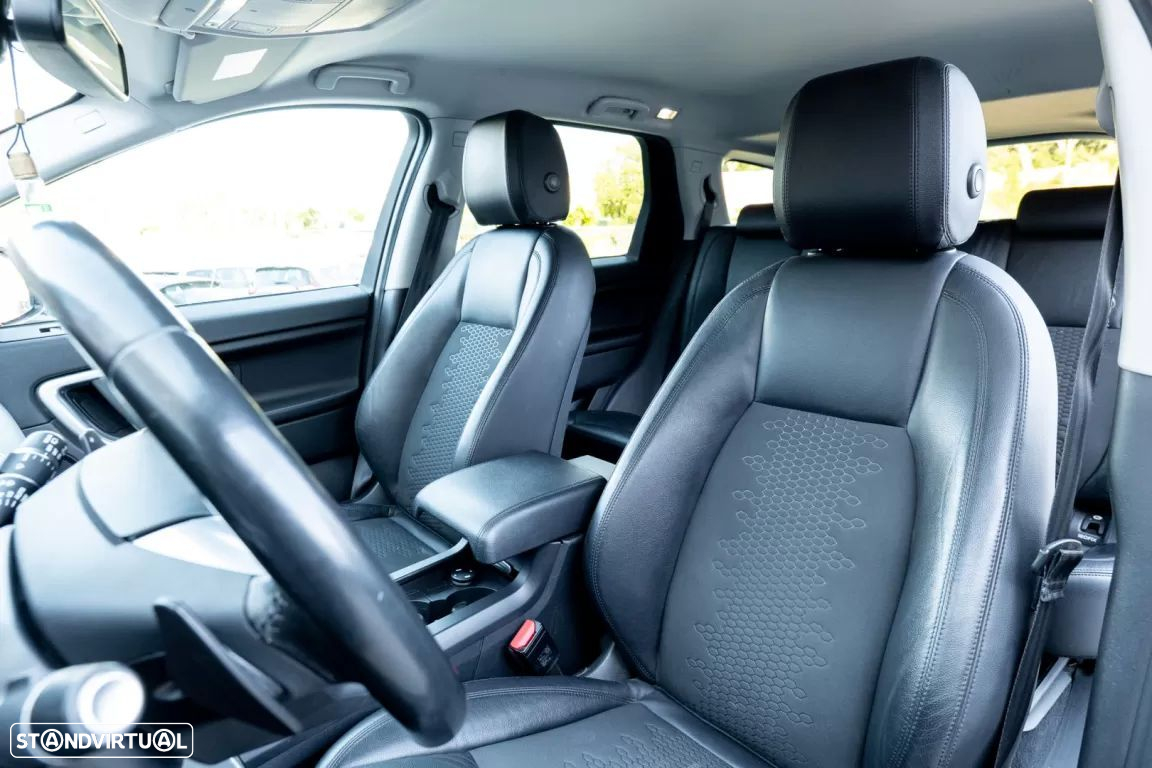 Land Rover Discovery Sport 2.0 TD4 SE Auto - 9