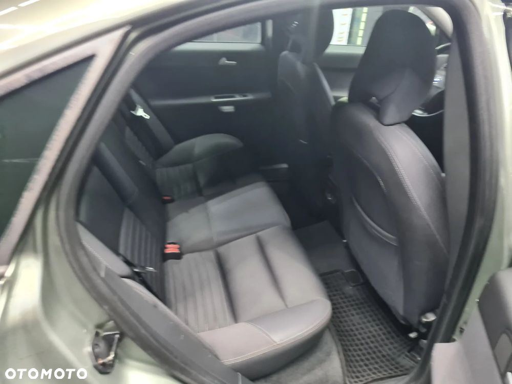 Volvo S40 2.0D Sport - 22