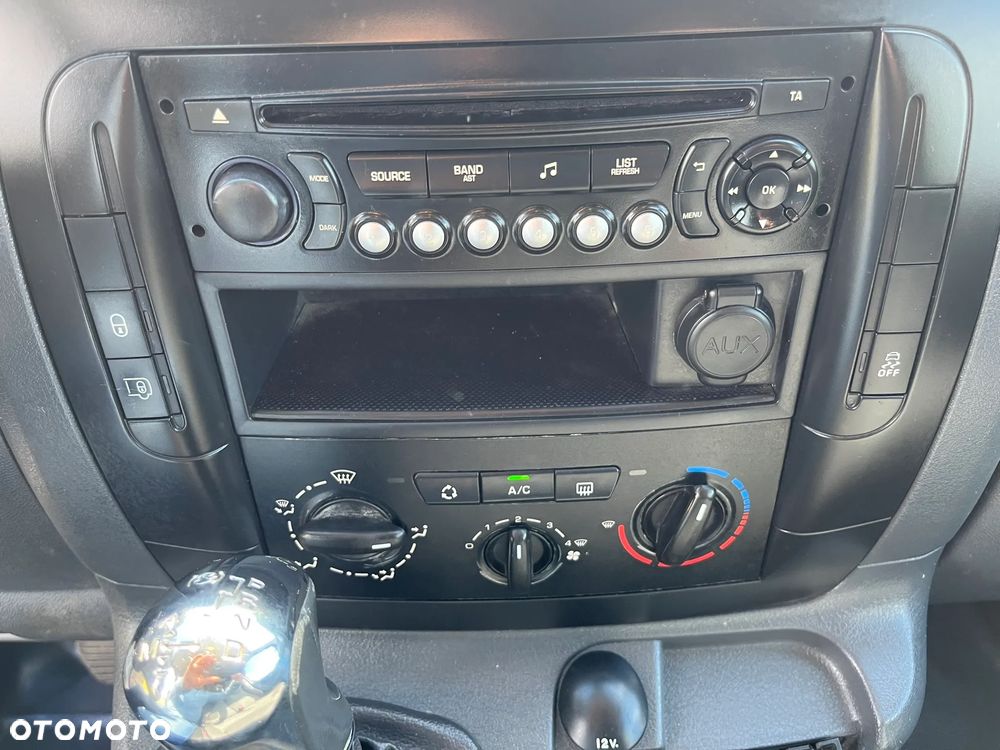 Peugeot Expert - 12