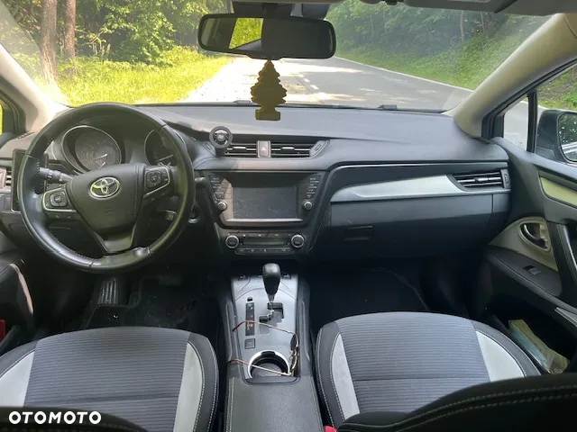 Toyota Avensis 1.8 Prestige MS - 3