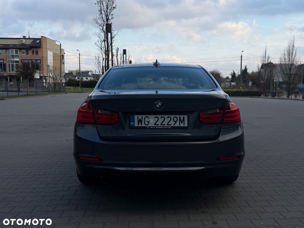 BMW Seria 3 328i Luxury Line - 5