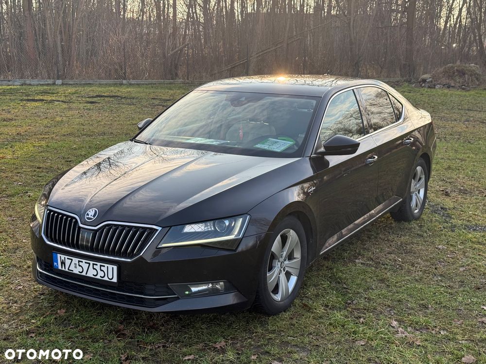 Skoda Superb 2.0 TDI L&K DSG - 2