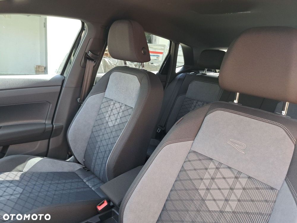 Volkswagen Polo - 12