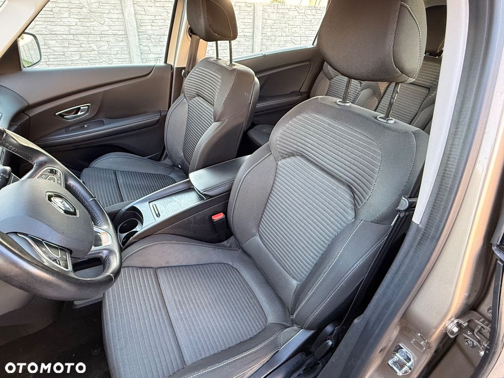 Renault Grand Scenic - 12
