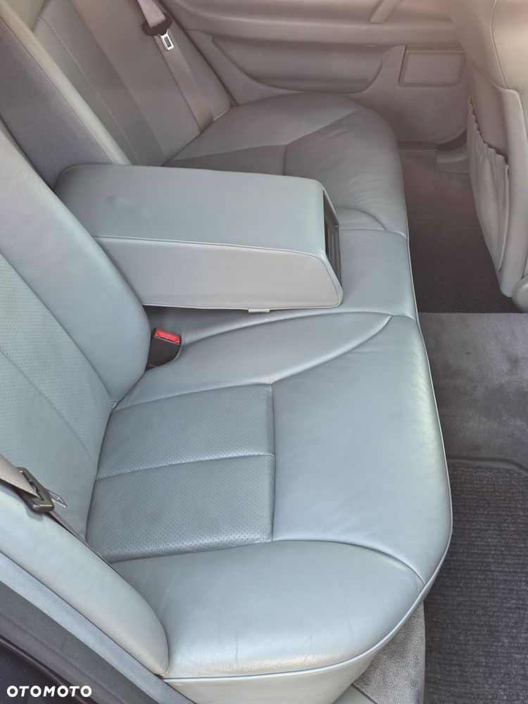 Mercedes-Benz Klasa E 320 Avantgarde - 8