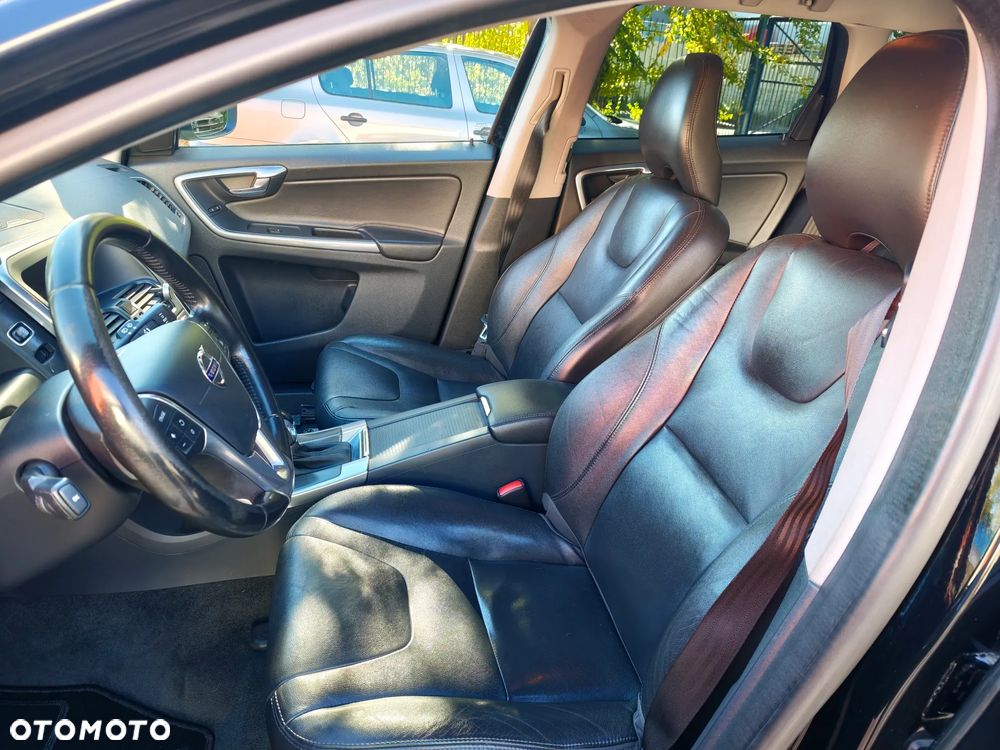 Volvo XC 60 - 6