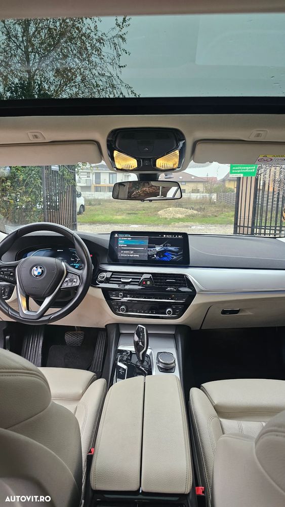 BMW Seria 5 530e Aut. Luxury Line - 9