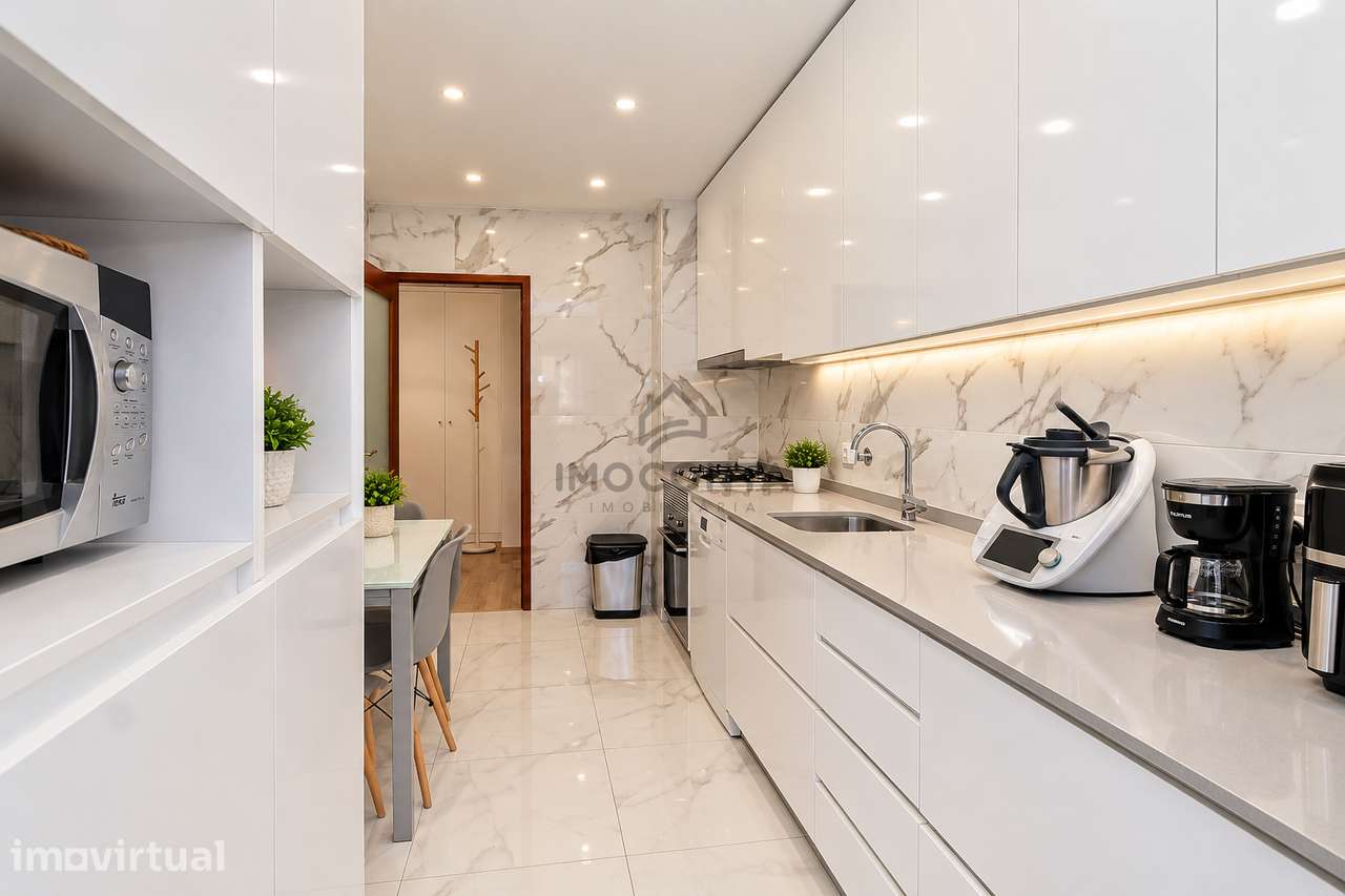 T1 Renovado | Centro de Valongo | Varanda | Lugar de Garagem - Grande imagem: 4/22