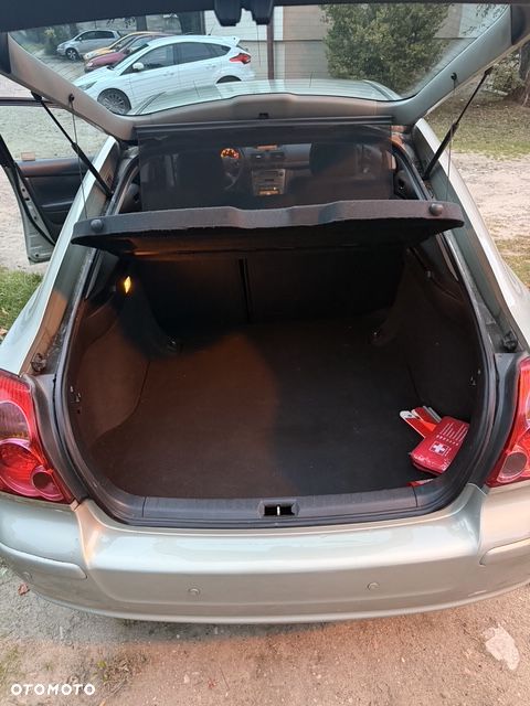 Toyota Avensis 2.0 D-4D Prestige - 7