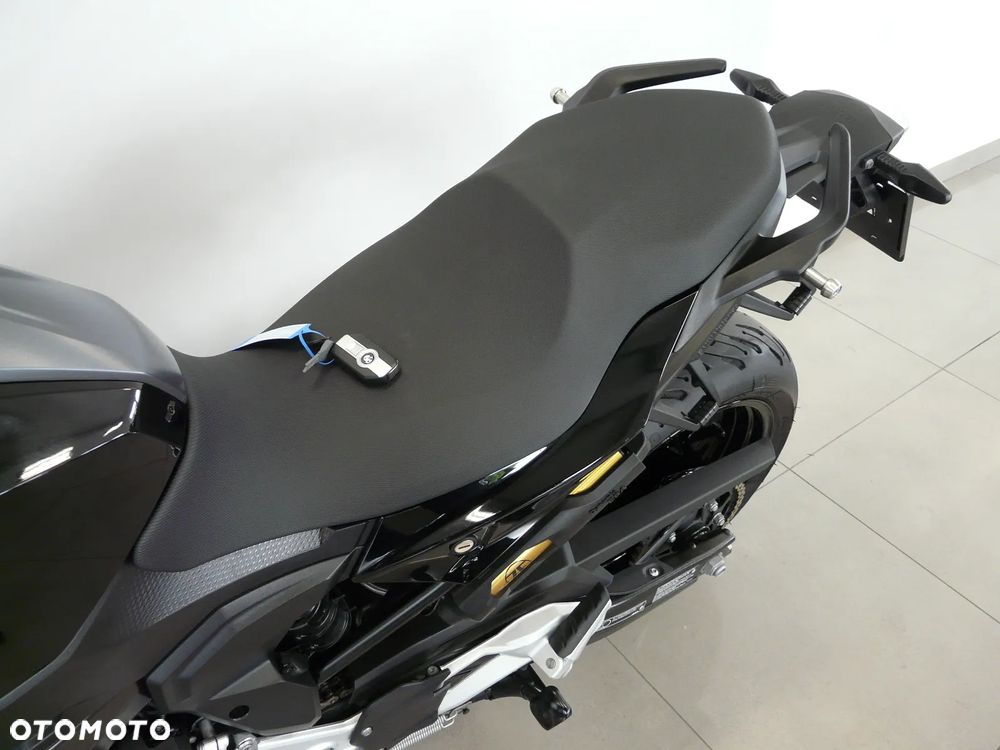 BMW XR - 12