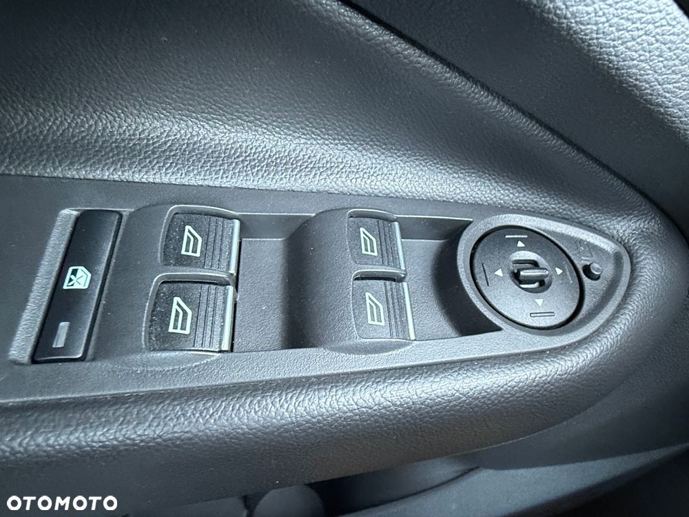 Ford Kuga 1.5 EcoBoost 2x4 Titanium - 22