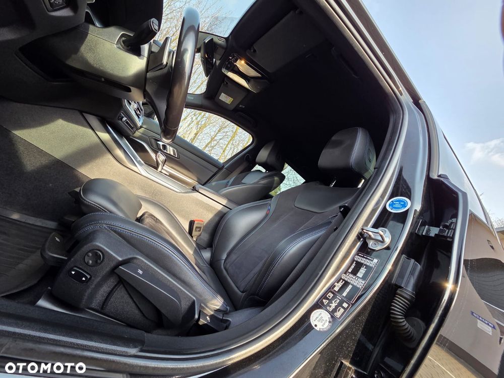 BMW Seria 3 320d xDrive Edition M Sport Shadow - 7