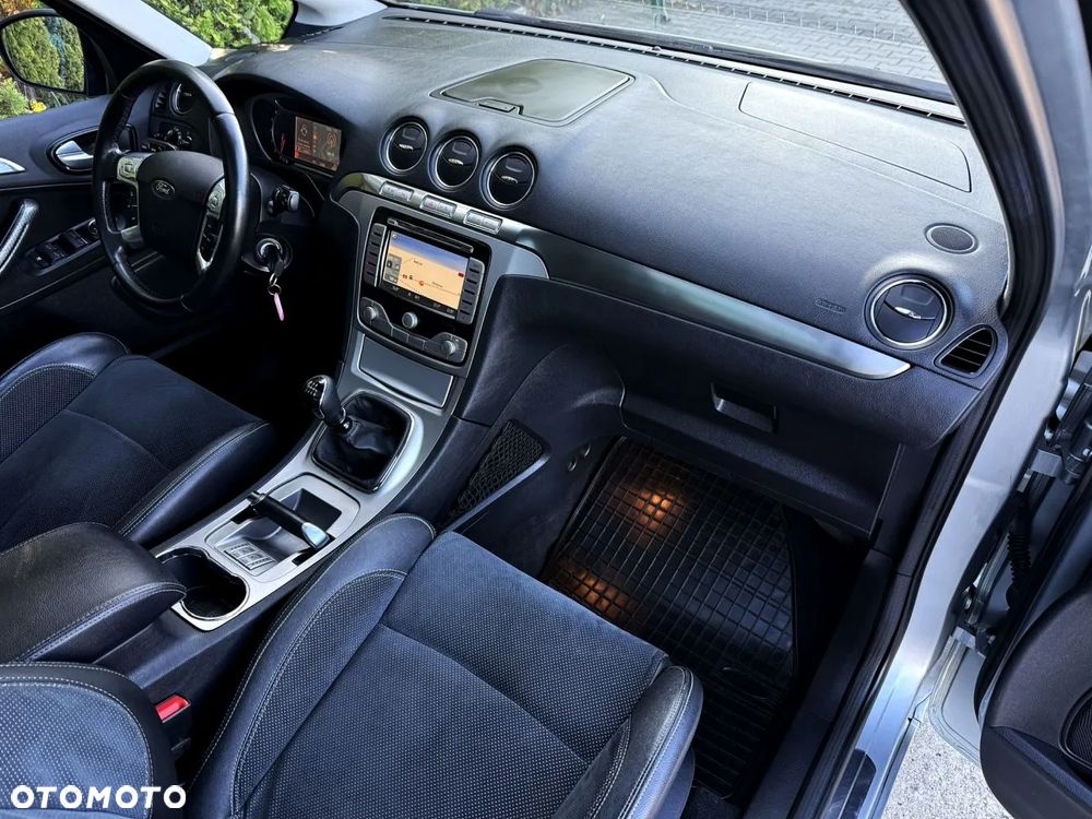 Ford S-Max - 28