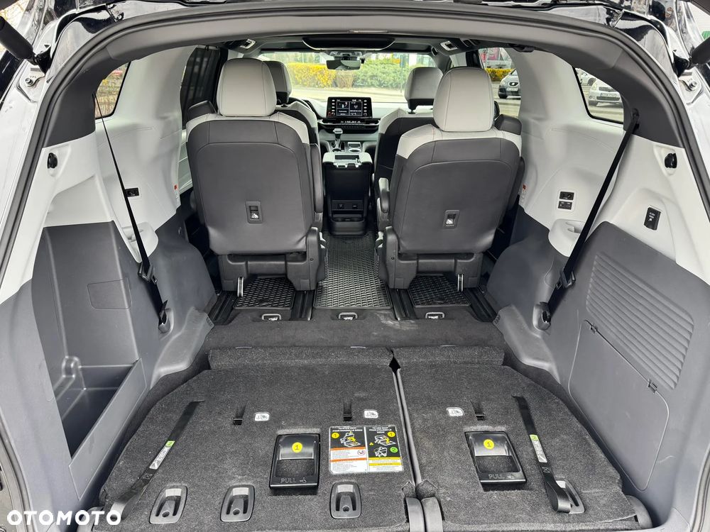 Toyota Sienna - 23