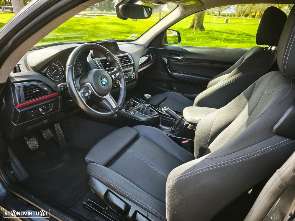 BMW 218 d Sport Line - 16