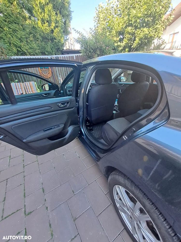 Renault Megane TCe 140 GPF Life - 13