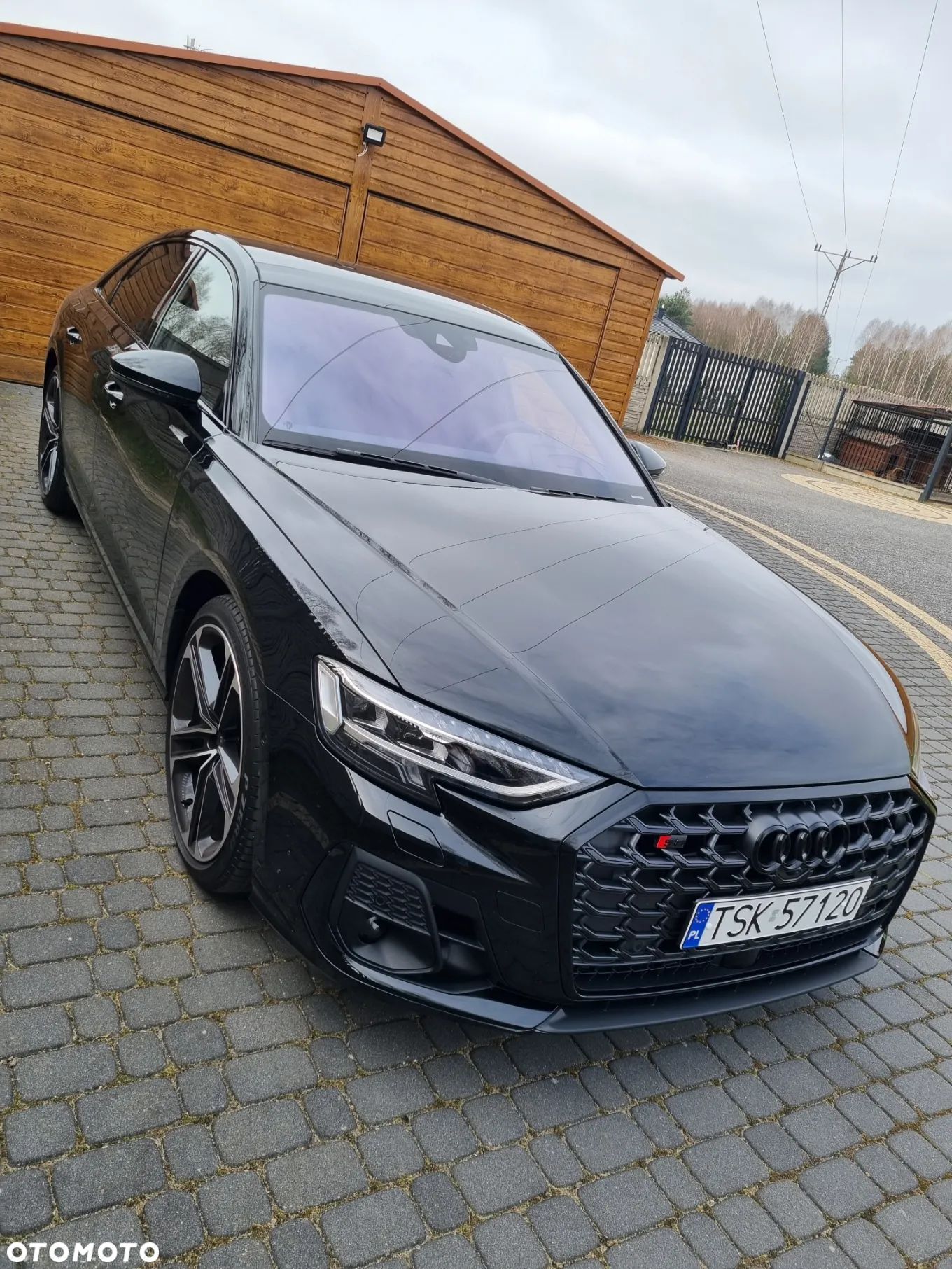 Audi S8 - 1