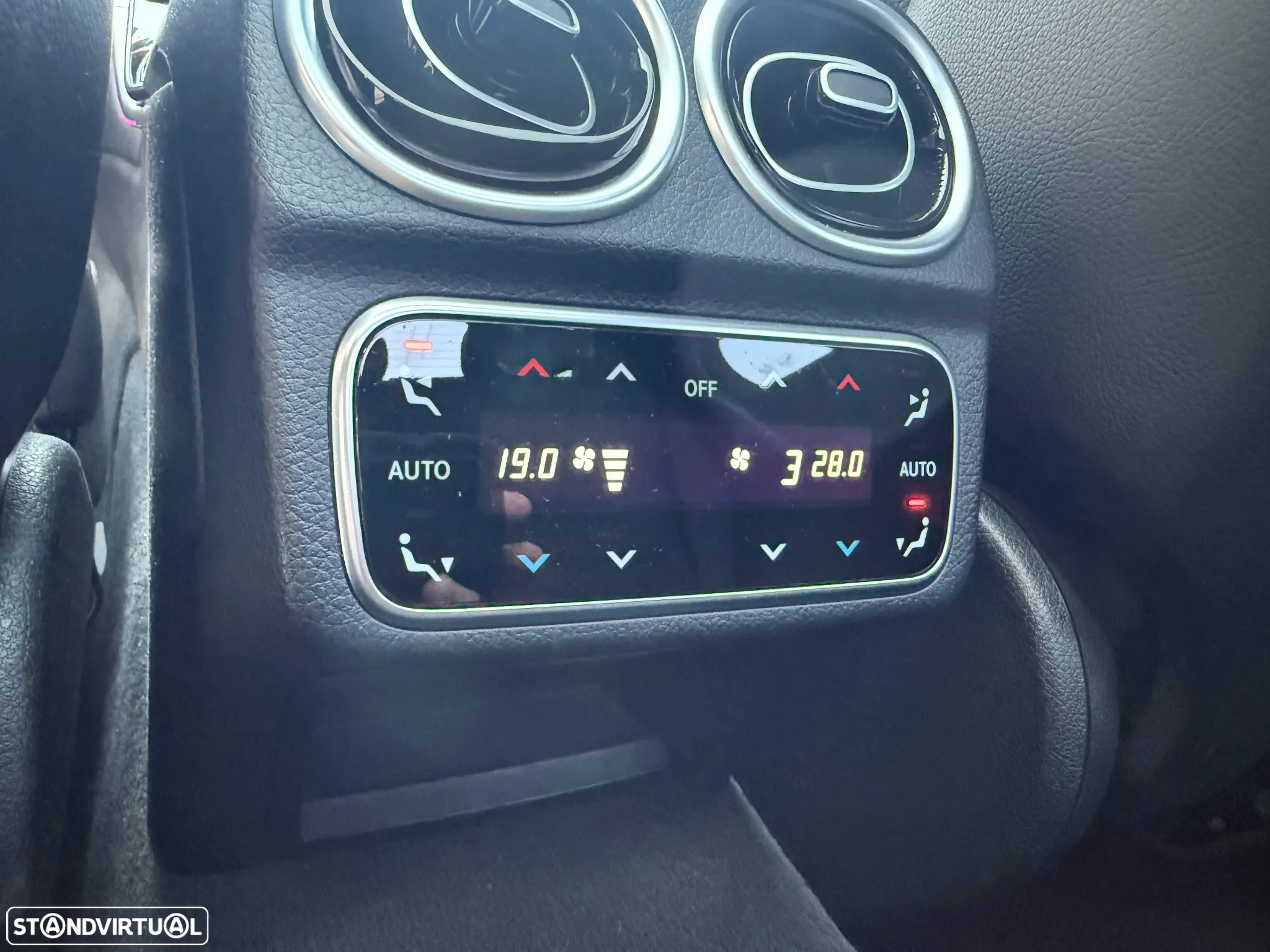 Mercedes-Benz C 43 AMG 4Matic Speedshift MCT9G Série Especial - 37