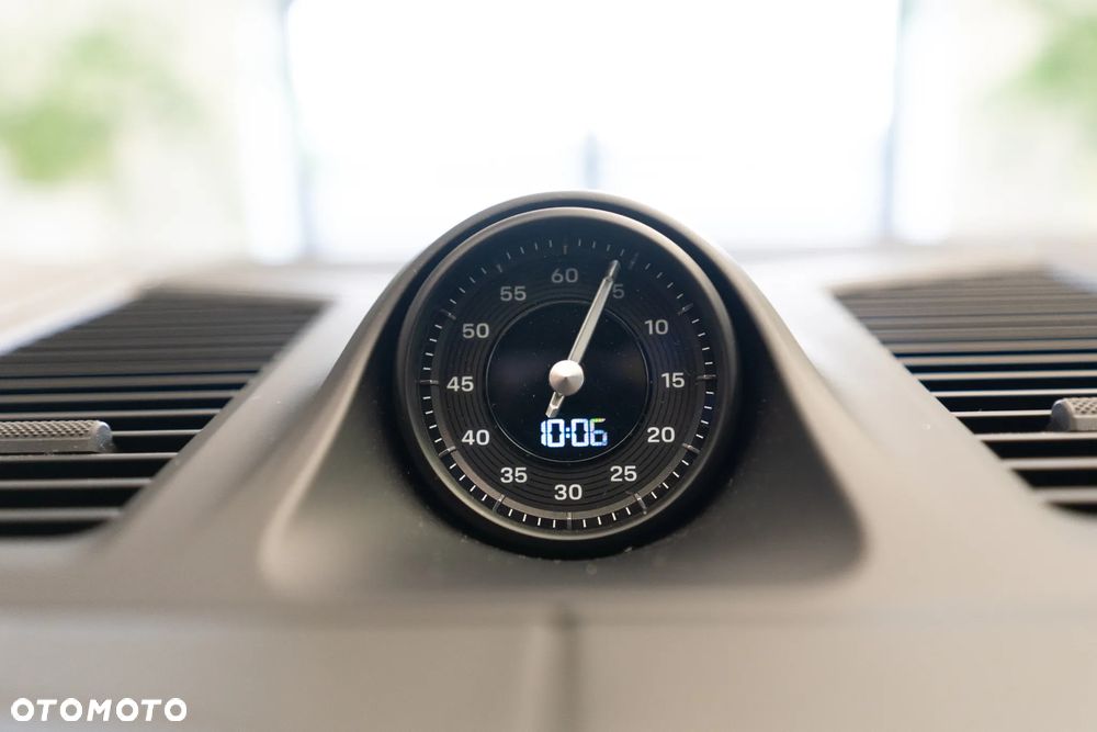 Porsche Cayenne - 21