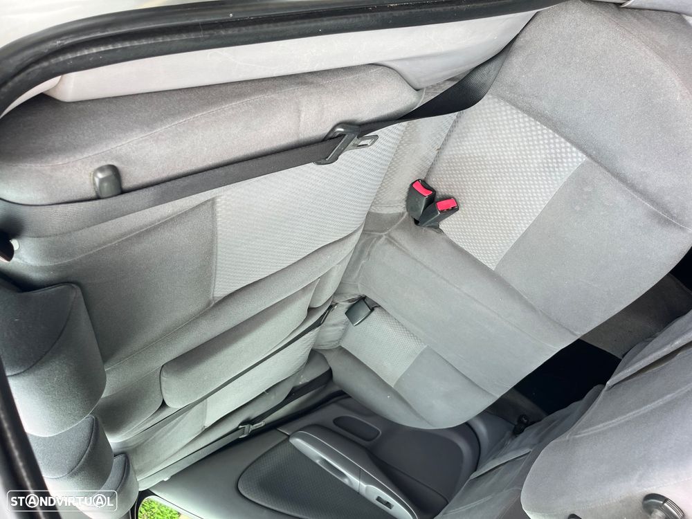 Nissan Almera 1.5 dCi Visia AC ABS - 17