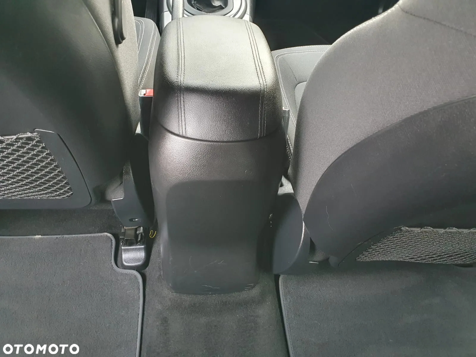 Kia Sportage 1.6 GDI Business Line L 2WD - 36