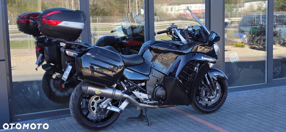 Kawasaki GTR - 4