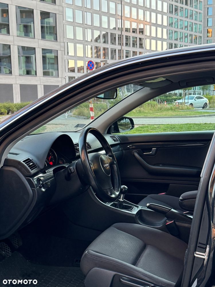 Audi A4 Limousine - 9