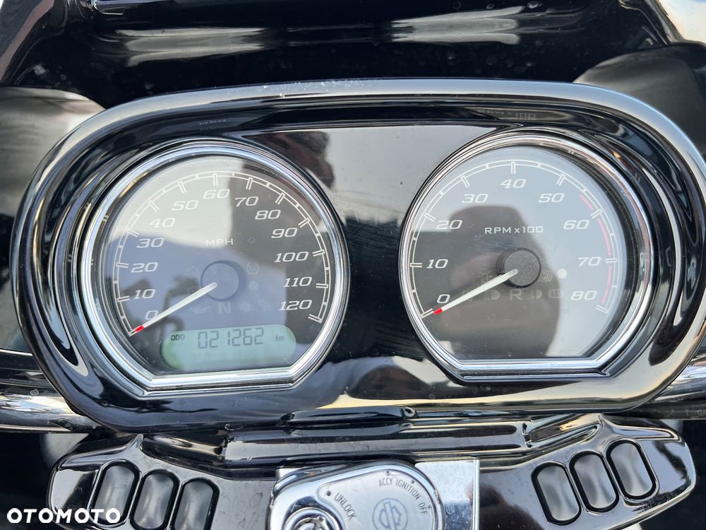 Harley-Davidson Touring Road Glide - 21