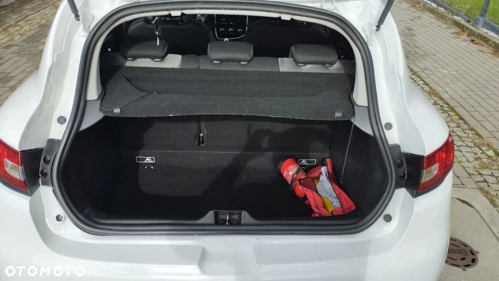 Renault Clio 1.2 16V Dynamique - 19