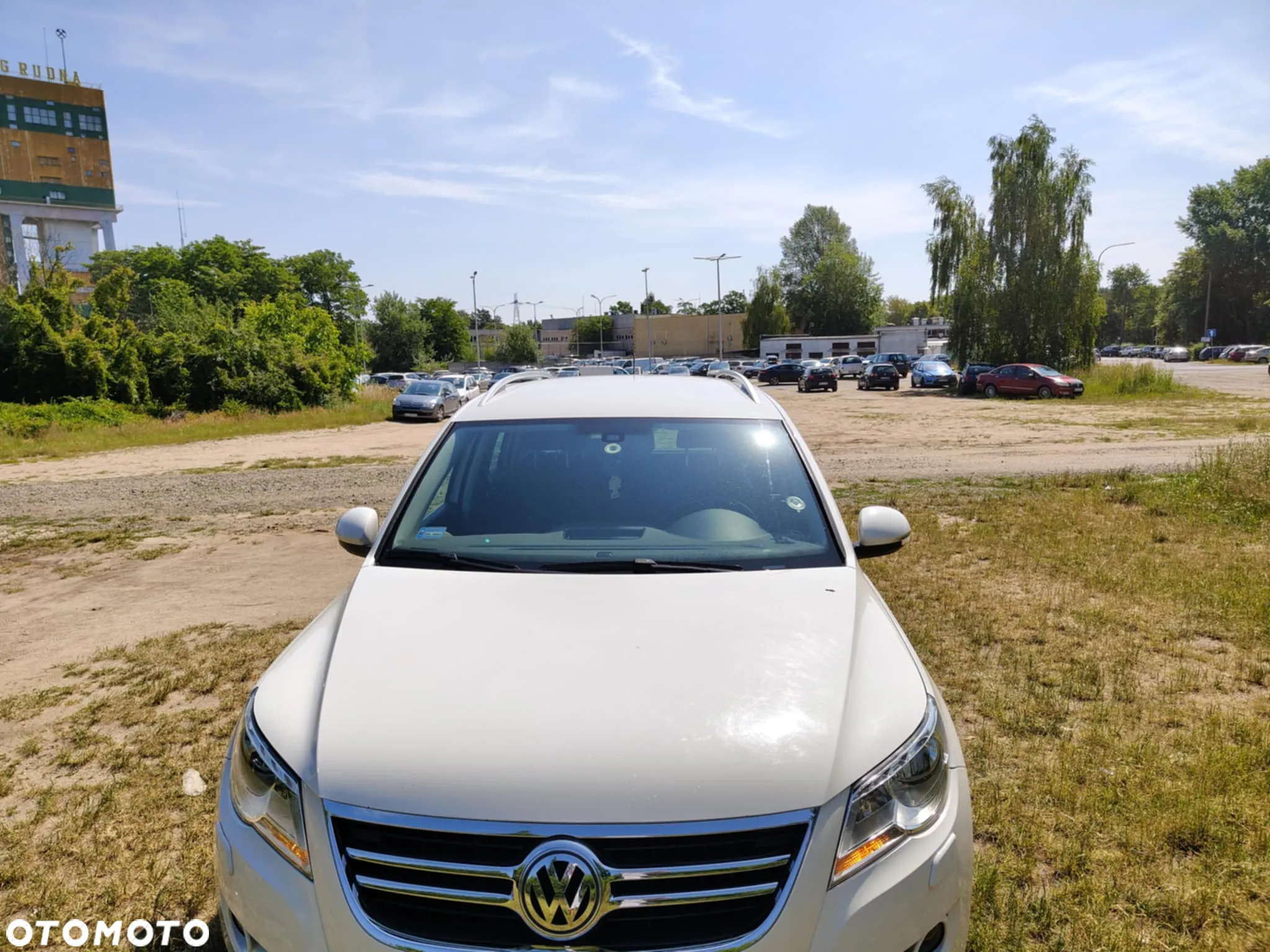 Volkswagen Tiguan - 10