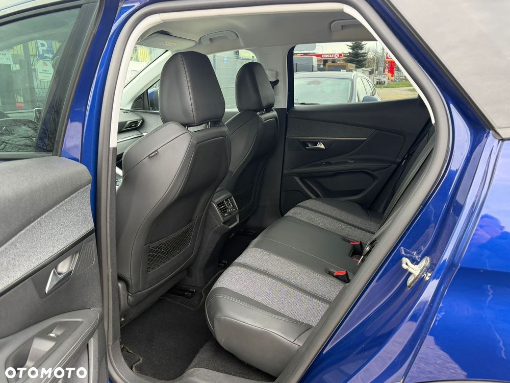 Peugeot 3008 1.6 PureTech GPF Active S&S EAT8 - 13