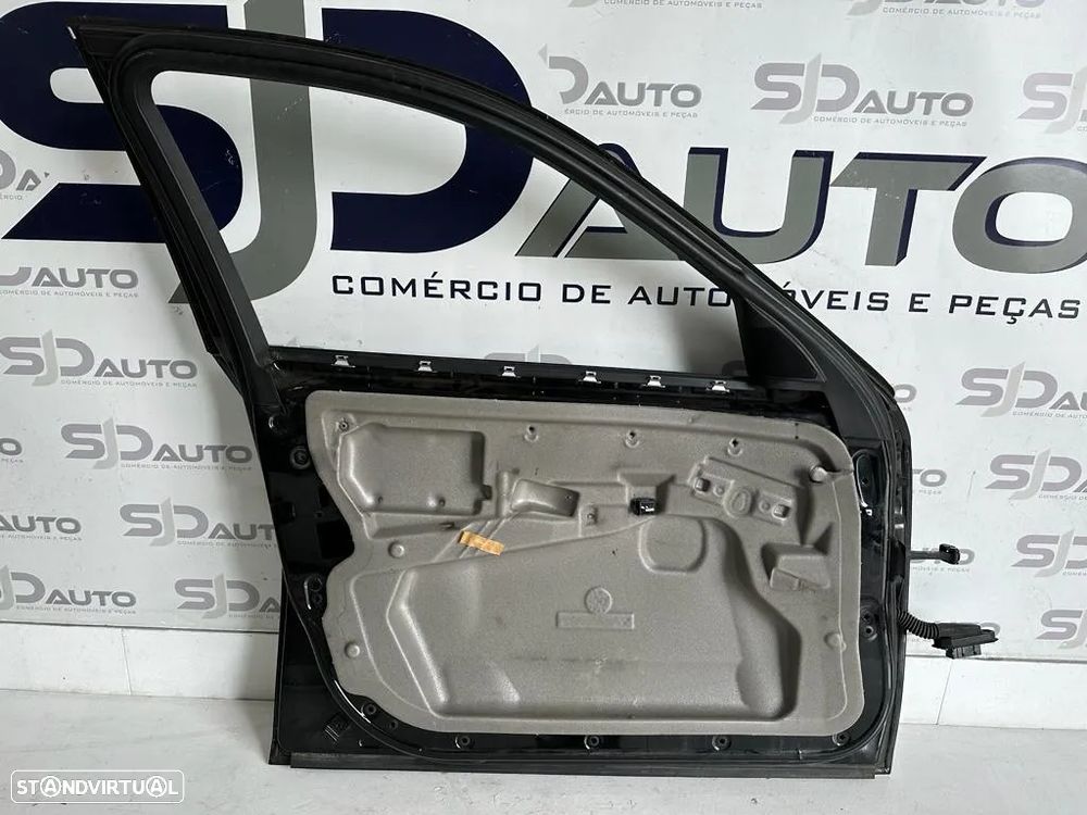 Porta Frente / Trás - BMW Série 5 (E60 / E61) - 10