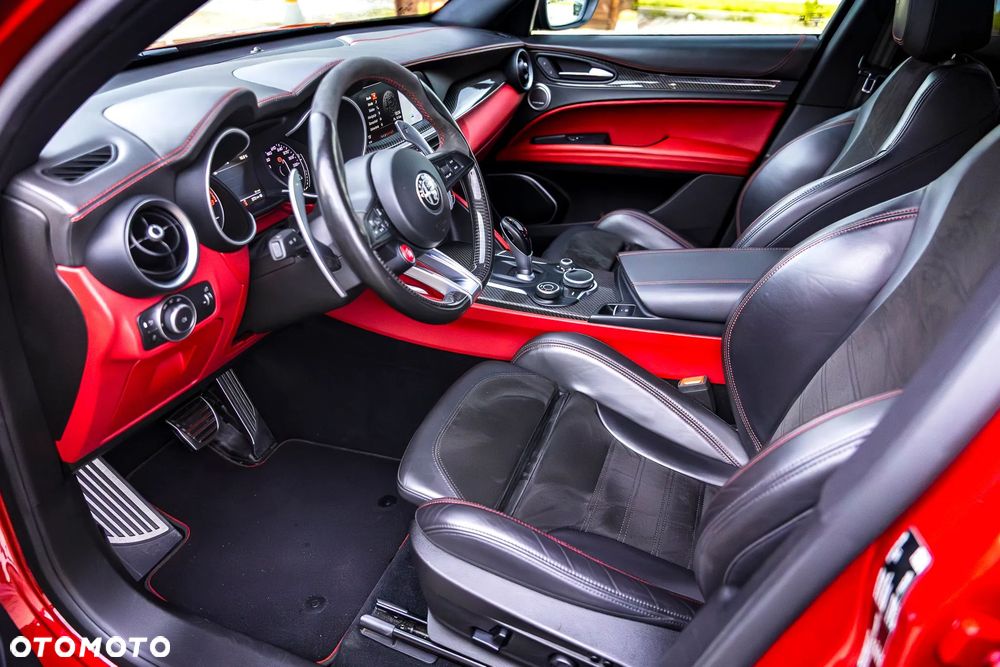 Alfa Romeo Stelvio 2.9 V6 Bi-Turbo Quadrifoglio Q4 - 14