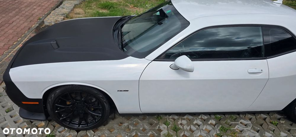Dodge Challenger - 5