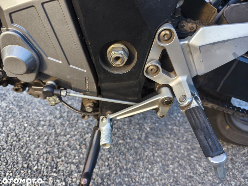 Suzuki SV - 32