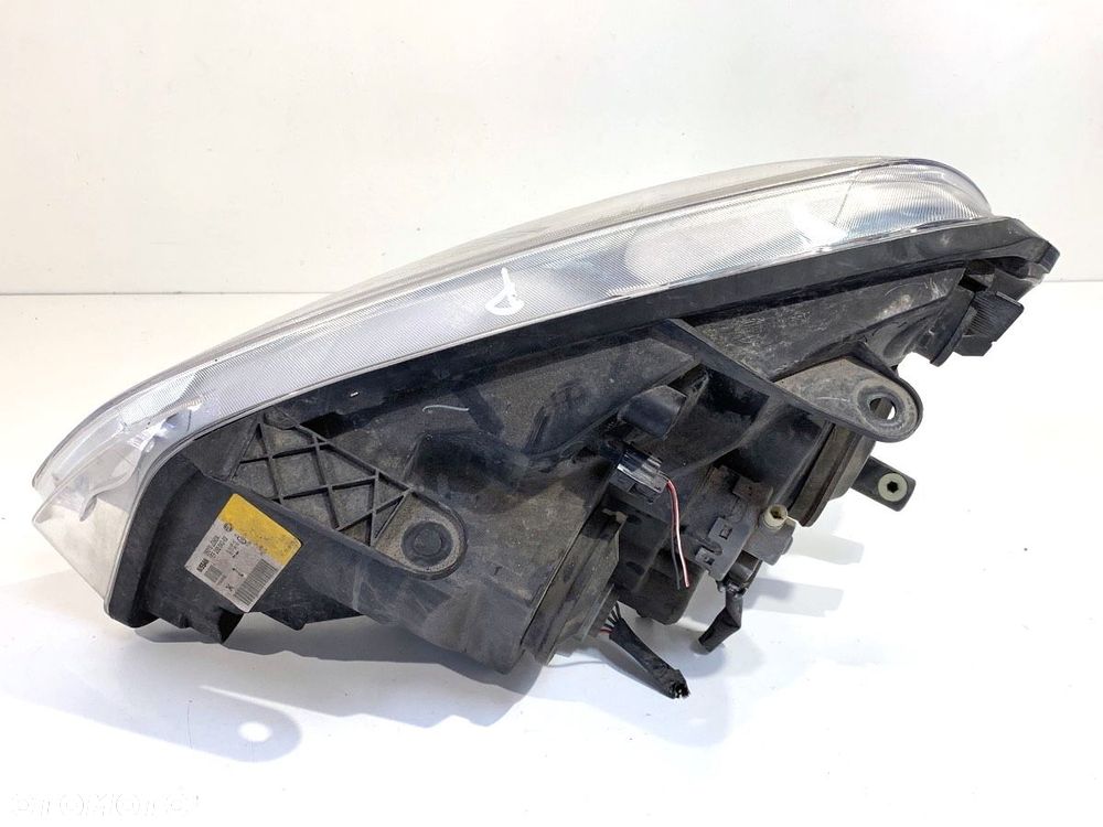 REFLEKTOR PRAWY PRZÓD  NISSAN QASHQAI / QASHQAI +2 I (J10, NJ10, JJ10E) 2006 - 2014 1.6 84 kW [114 - 2