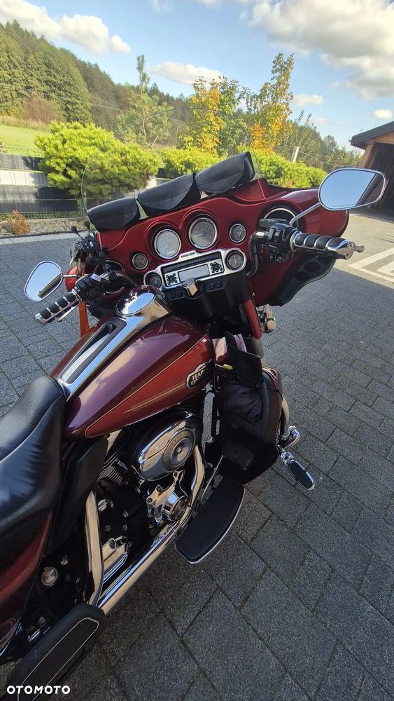 Harley-Davidson FLH Electra Glide - 9