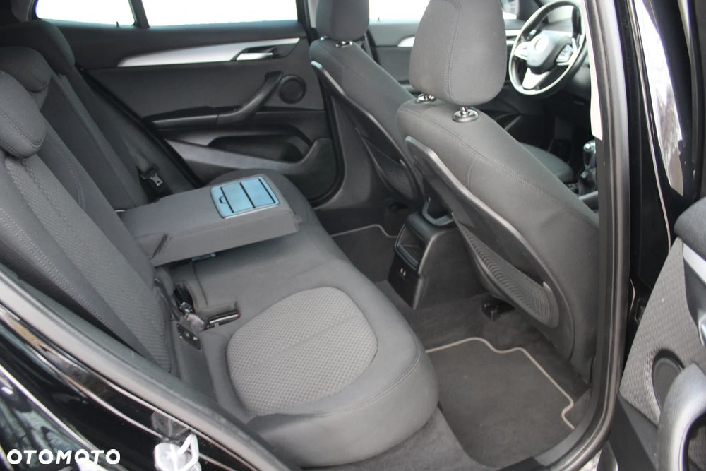 BMW X2 sDrive18d Advantage Plus - 28