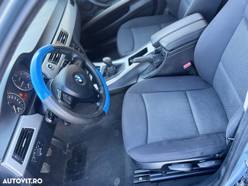BMW Seria 3 318d - 9
