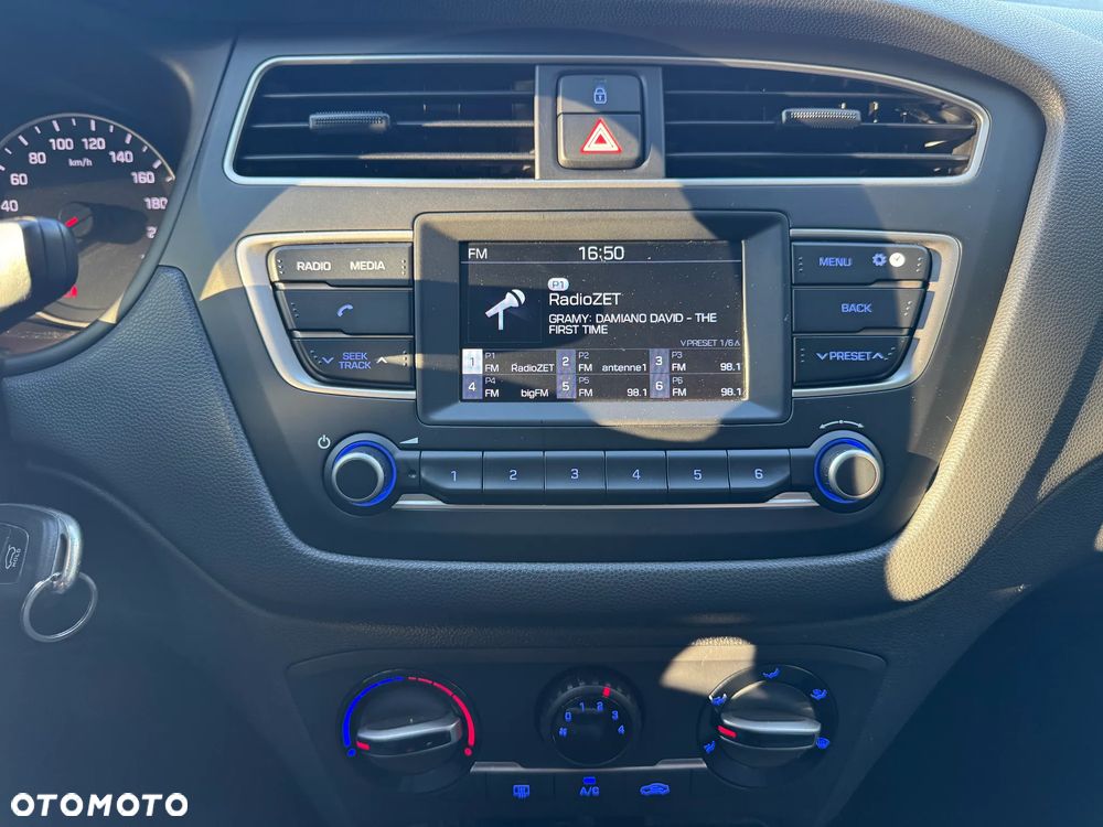 Hyundai i20 - 33