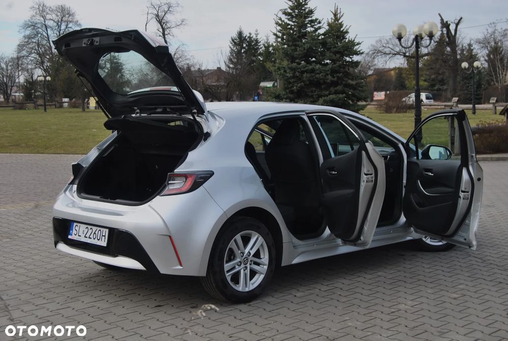 Toyota Corolla 1.8 Hybrid Comfort - 23