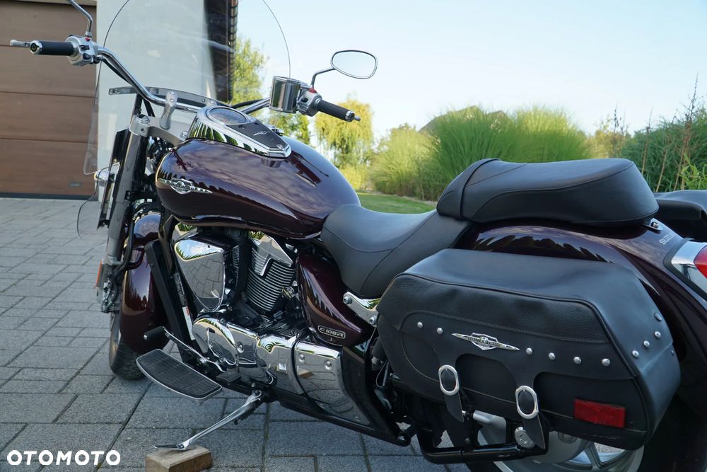 Suzuki Boulevard - 21