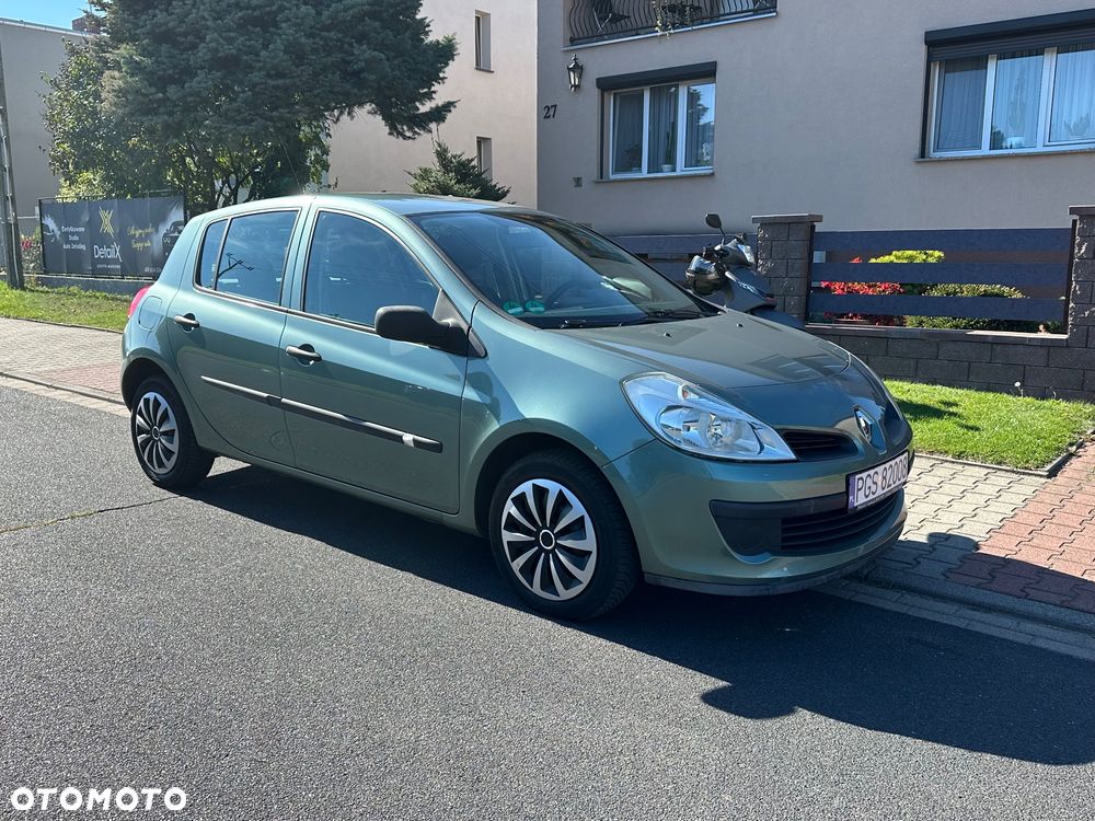 Renault Clio - 18