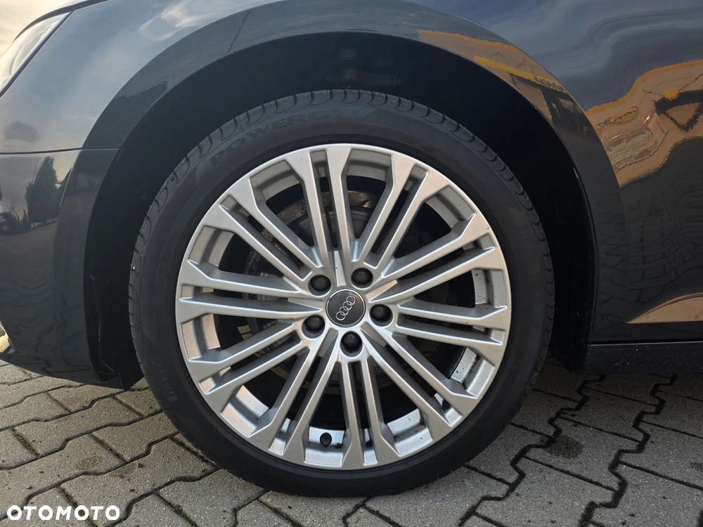 Audi A4 Avant 40 TFSI S tronic design - 10