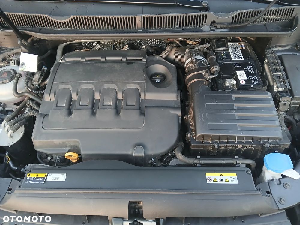 Volkswagen Touran 2.0 TDI SCR (BlueMotion Technology) DSG Comfortline - 19