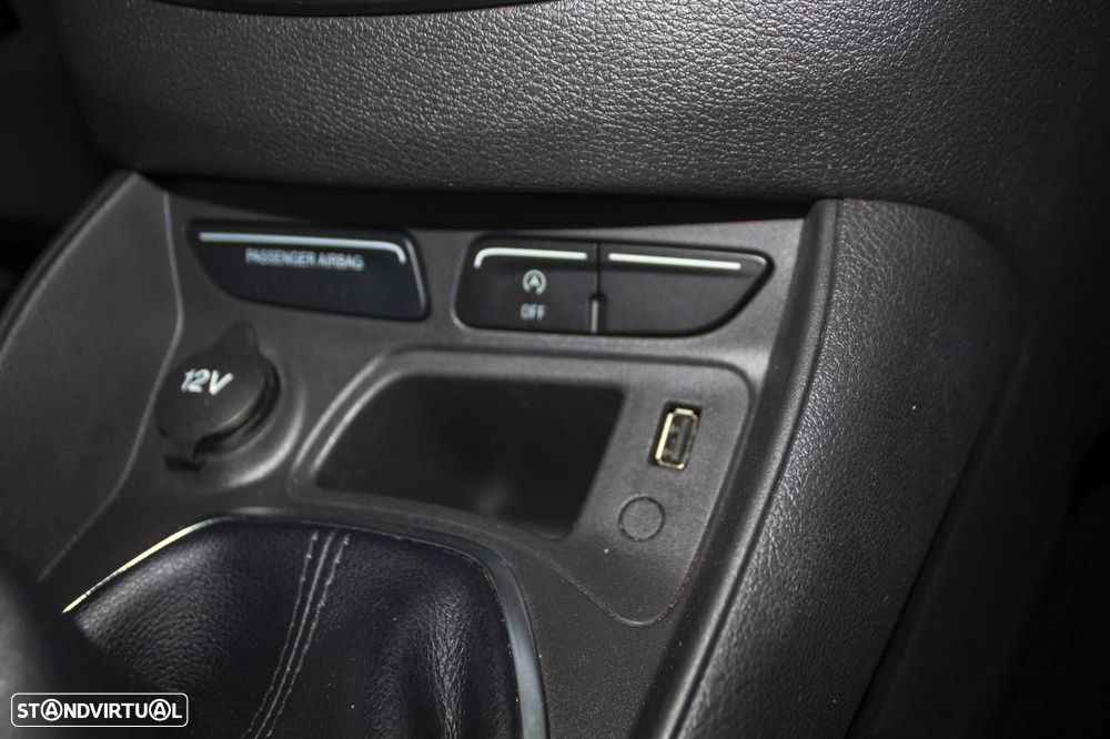 Ford Tourneo Courier 1.0 EcoBoost Titanium - 24
