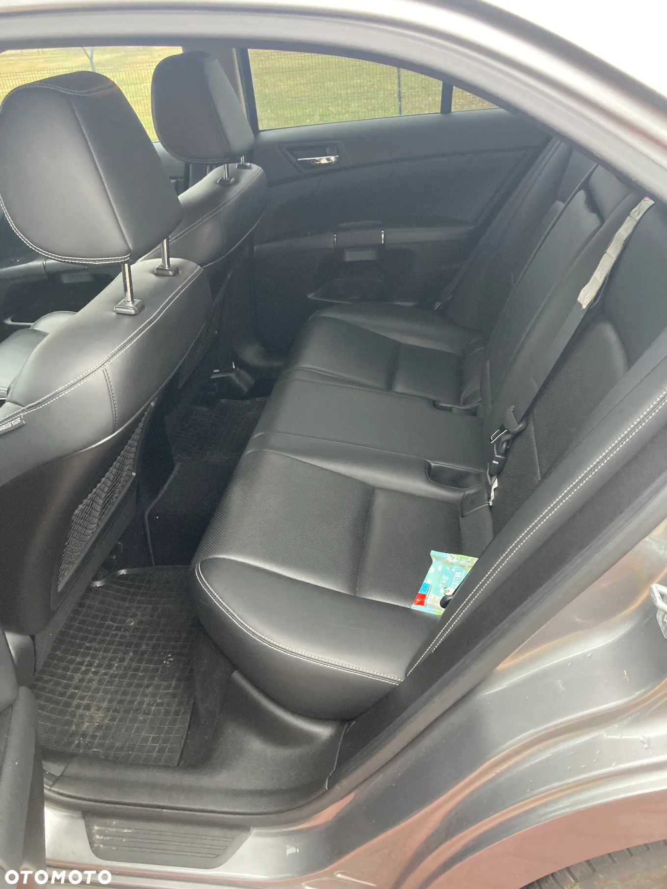 Suzuki Kizashi 2.4 4x4 CVT Sport - 9